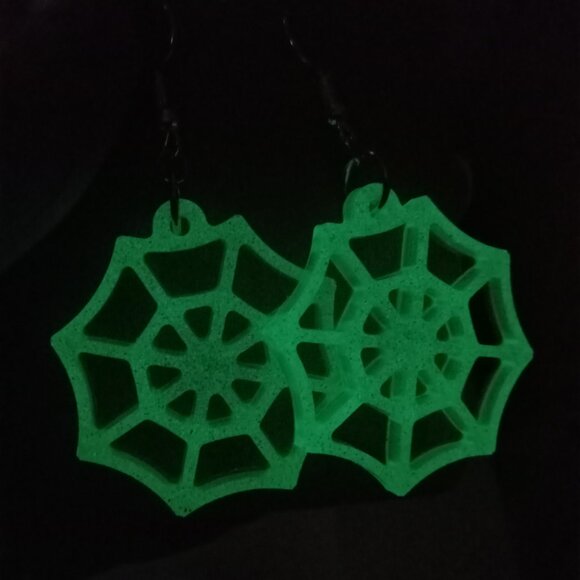 Neon green spider web glow in the dark Halloween dangle earrings new - Picture 2 of 6